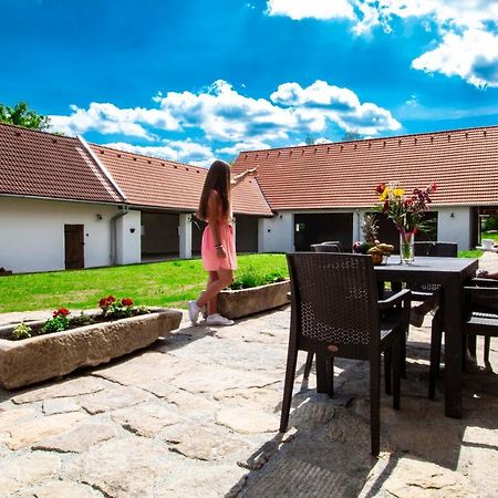 Residence Klazary U Zumberka - Terasove Apartmany Kamenna Экстерьер фото
